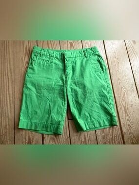 Patagonia Green Women's Shorts Size 4